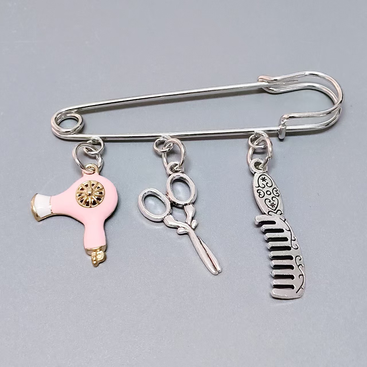 New Creative Fashion Brooch Jewelry Type Hair Scissors Comb Hair Dryer Pendant Brooch Hairdresser Gift