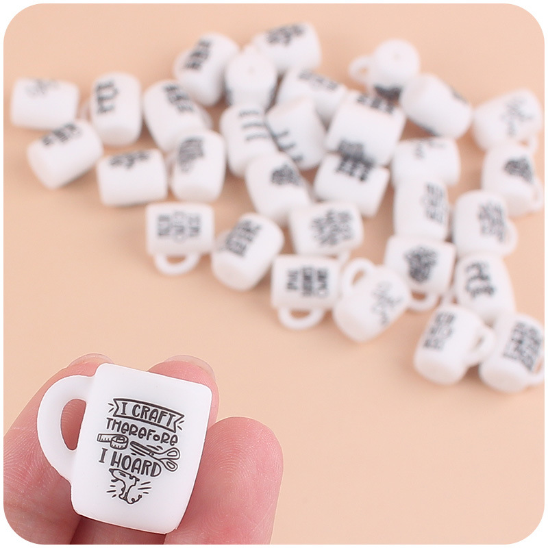 Bebé suministros de dibujos animados taza juguete creativo DIY personalidad pequeña taza teether pezón cadena pulsera accesorios pequeños