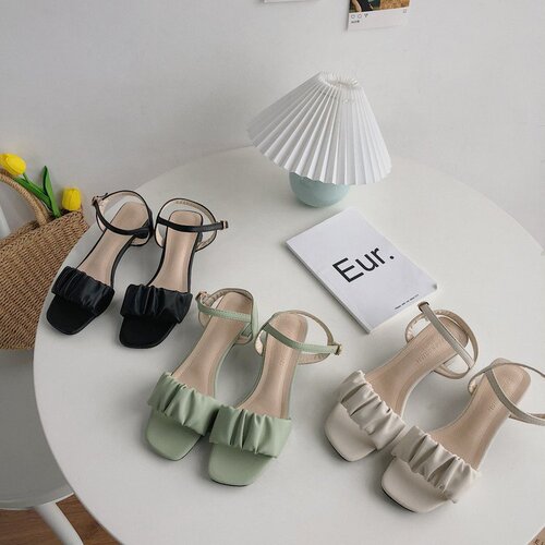 Internet celebrity thick heel sandals for women 2020 summer new fairy style Korean style pleated one-word casual women's shoes high heels