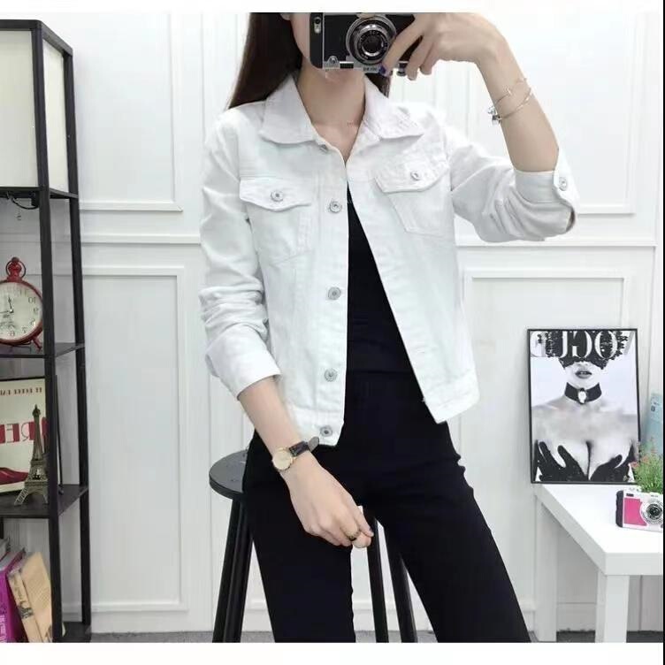 White Slim-Fit Women's Denim Jacket, Short Style for Petite Women, Lightweight Summer Jacket White Slim-Fit Women's Denim Jacket, Short Style for Petite Women, Lightweight Summer Jacket