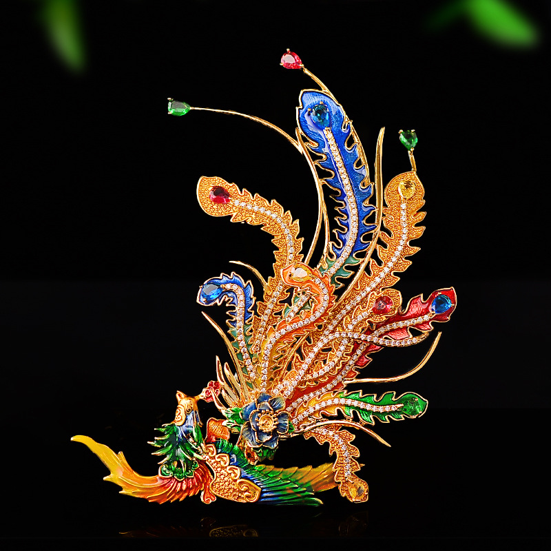 Elegant Phoenix Brooch with a Noble and Grand Enamel Design, Versatile Clothing Accessory for Qipao