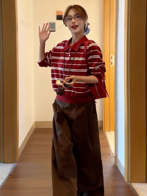 早秋季长袖t恤女2025新款设计感红色条纹针织polo衫上衣长裤套装|undefined