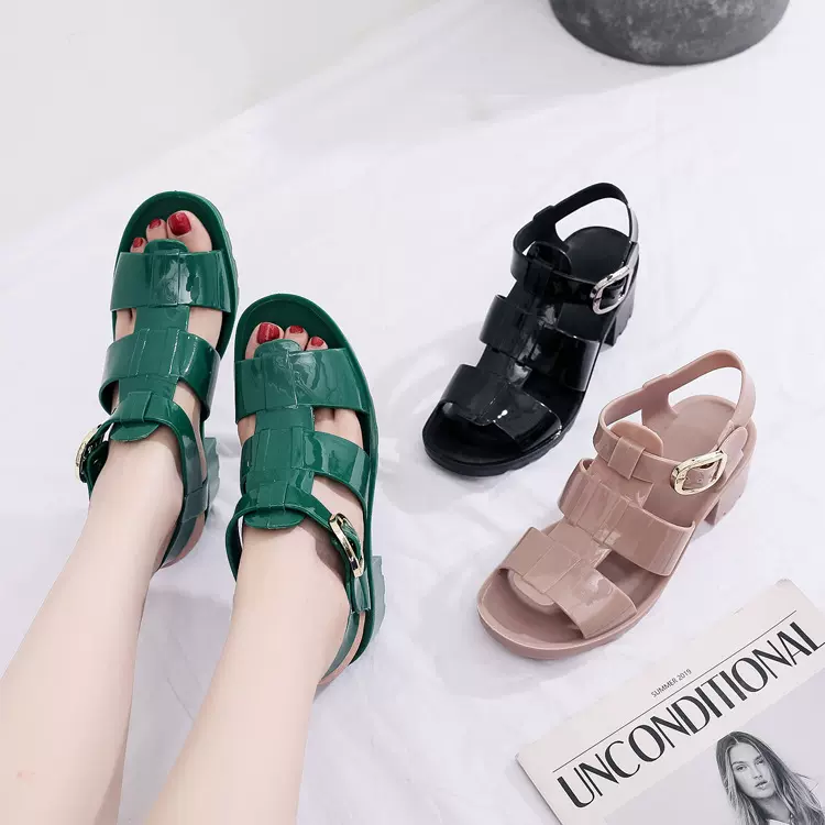 新款包头罗马凉鞋女士夏季外穿沙滩鞋厚底方跟镂空编织塑料凉鞋