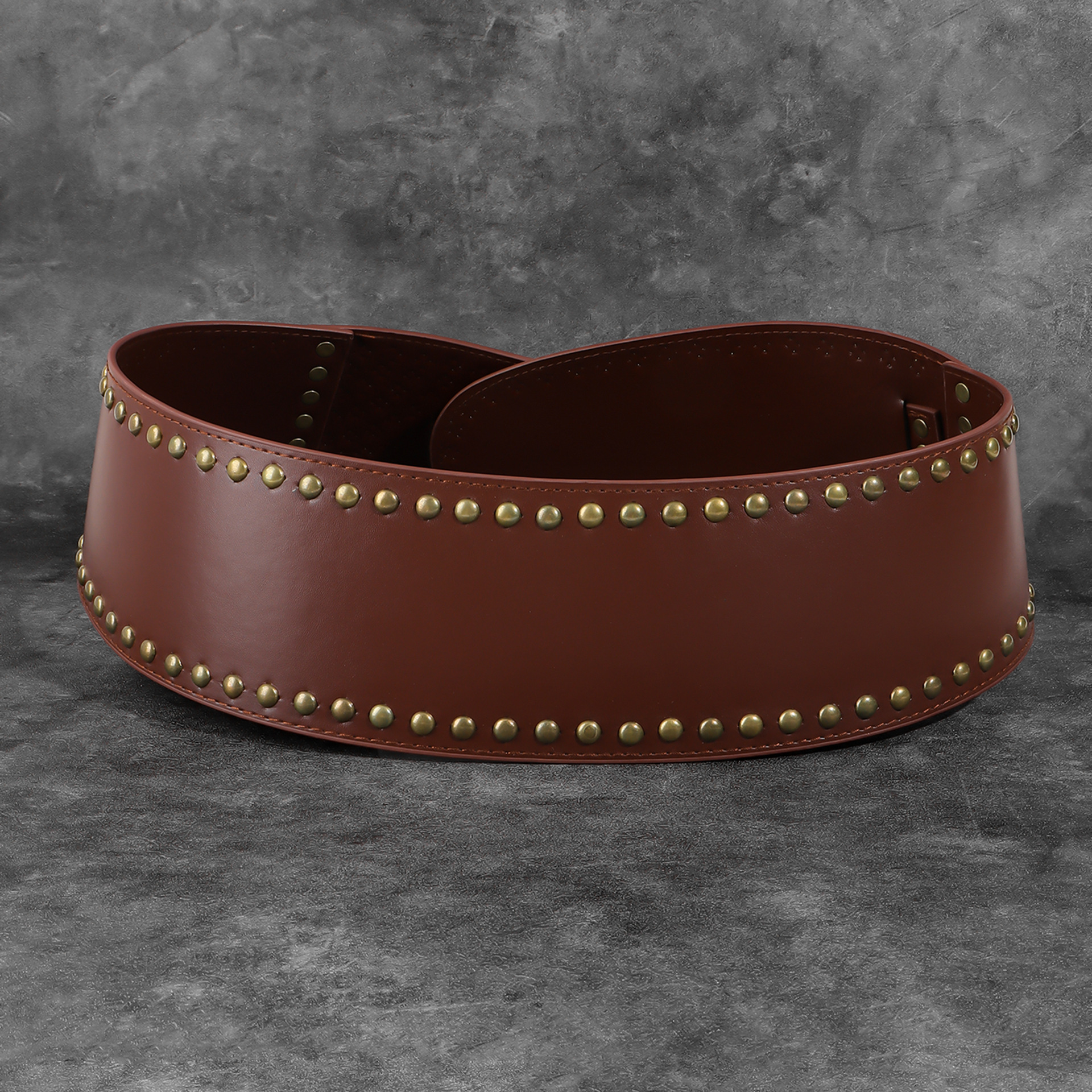 Nuova cintura transfrontaliera, coprivita Spicy Girl con rivetti punk decorativo gonna tendenza industria pesante occidentale abbinata a fibbia ad ago per cintura accattivante_voghion.com