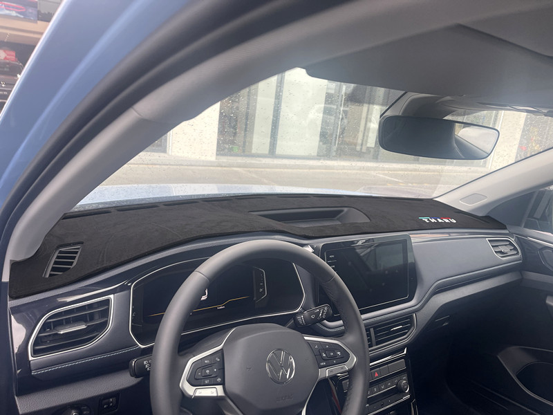 Dashboard Sunscreen Mat for Volkswagen Tharu
