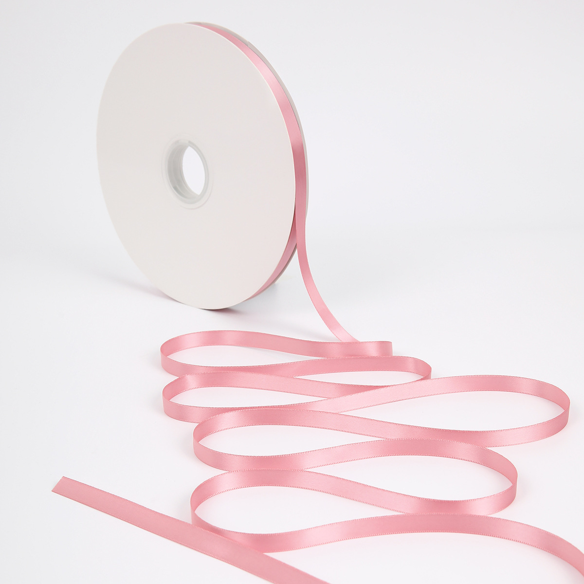 Floristería de 1cm Cinta de poliéster de doble cara al por mayor Cinta de color sólido Material de embalaje de flores Hornear ramo de flores Cinta