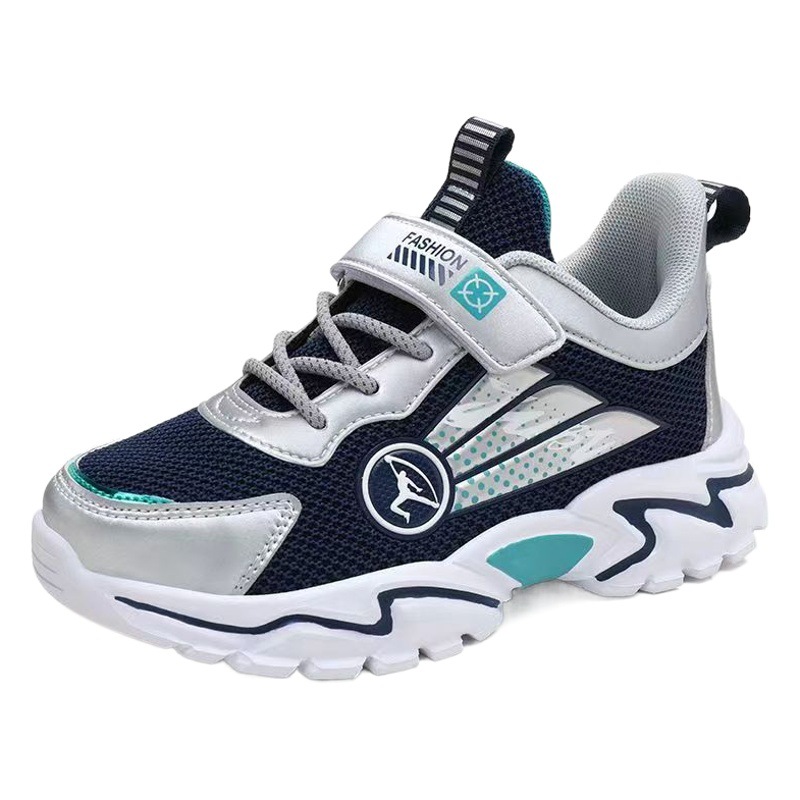 Muchachos 2023 primavera y verano nueva malla transpirable de los niños zapatilla medio y grande de los niños guapos zapatos para correr envío gratuito