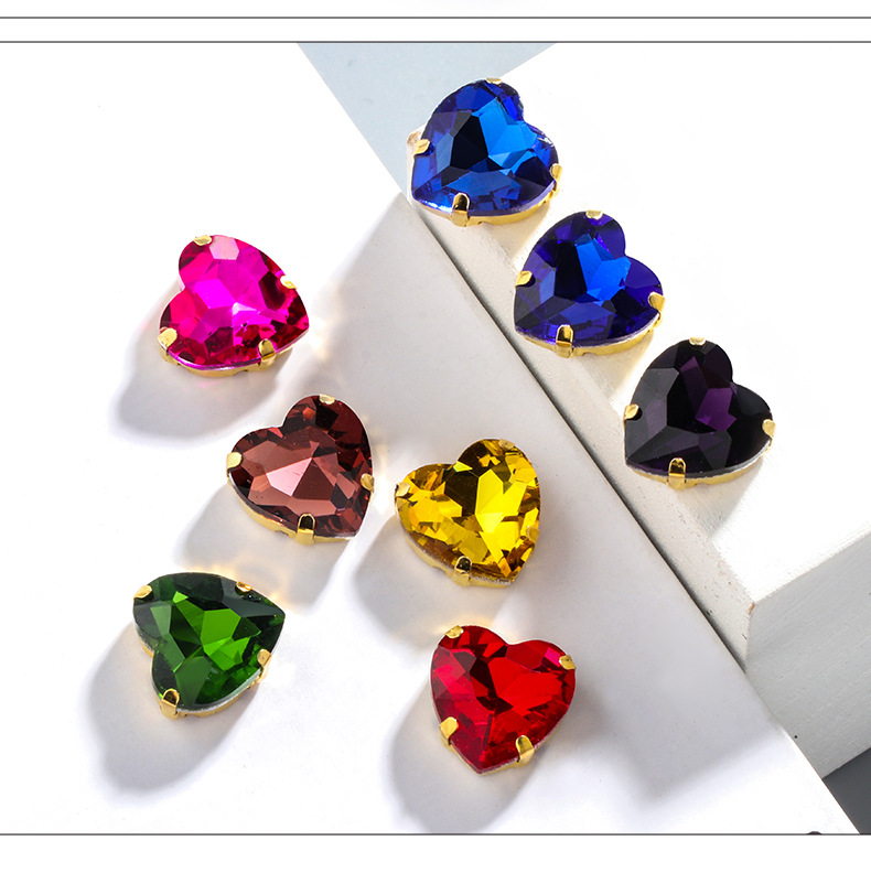 Factory wholesale of heart-shaped hand-sewn gold bottom claw diamonds, DIY wedding dress accessories, hand-sewn diamonds with holes, glass diamonds detail image 20
