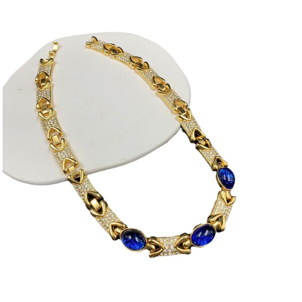 Fashionable elegant retro necklace