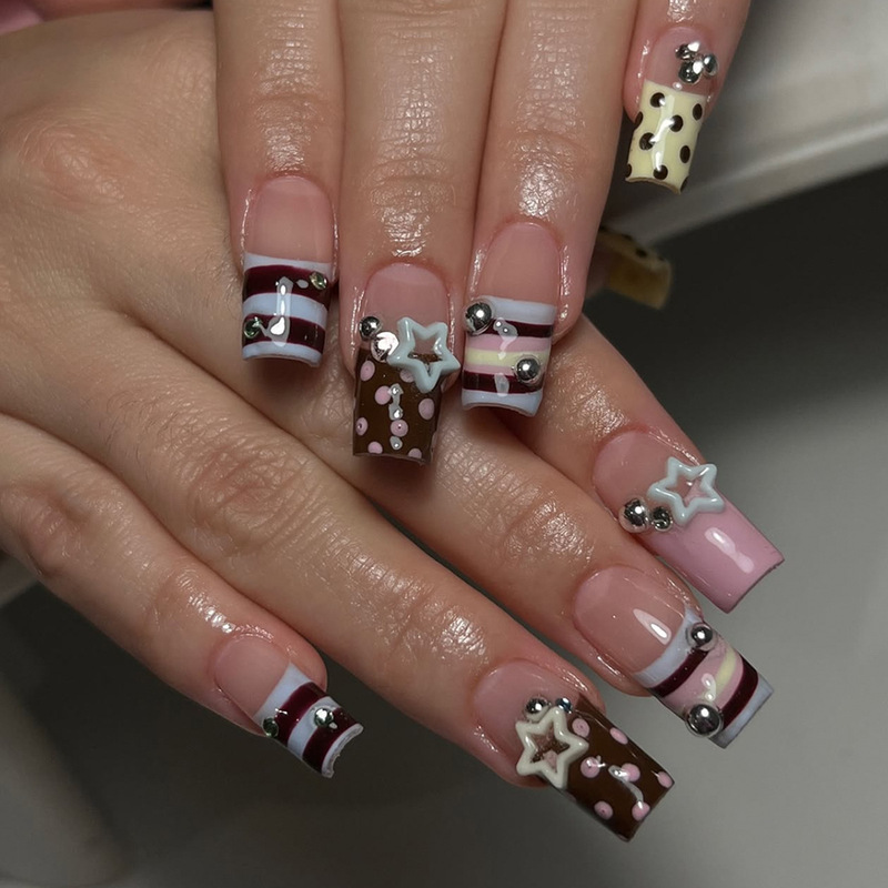 24 Pieces of European Style Wearable Nails Blue and White Stripes Yellow Polka Dots Handmade Diamond Y2K Star Manicure Nails in Stock