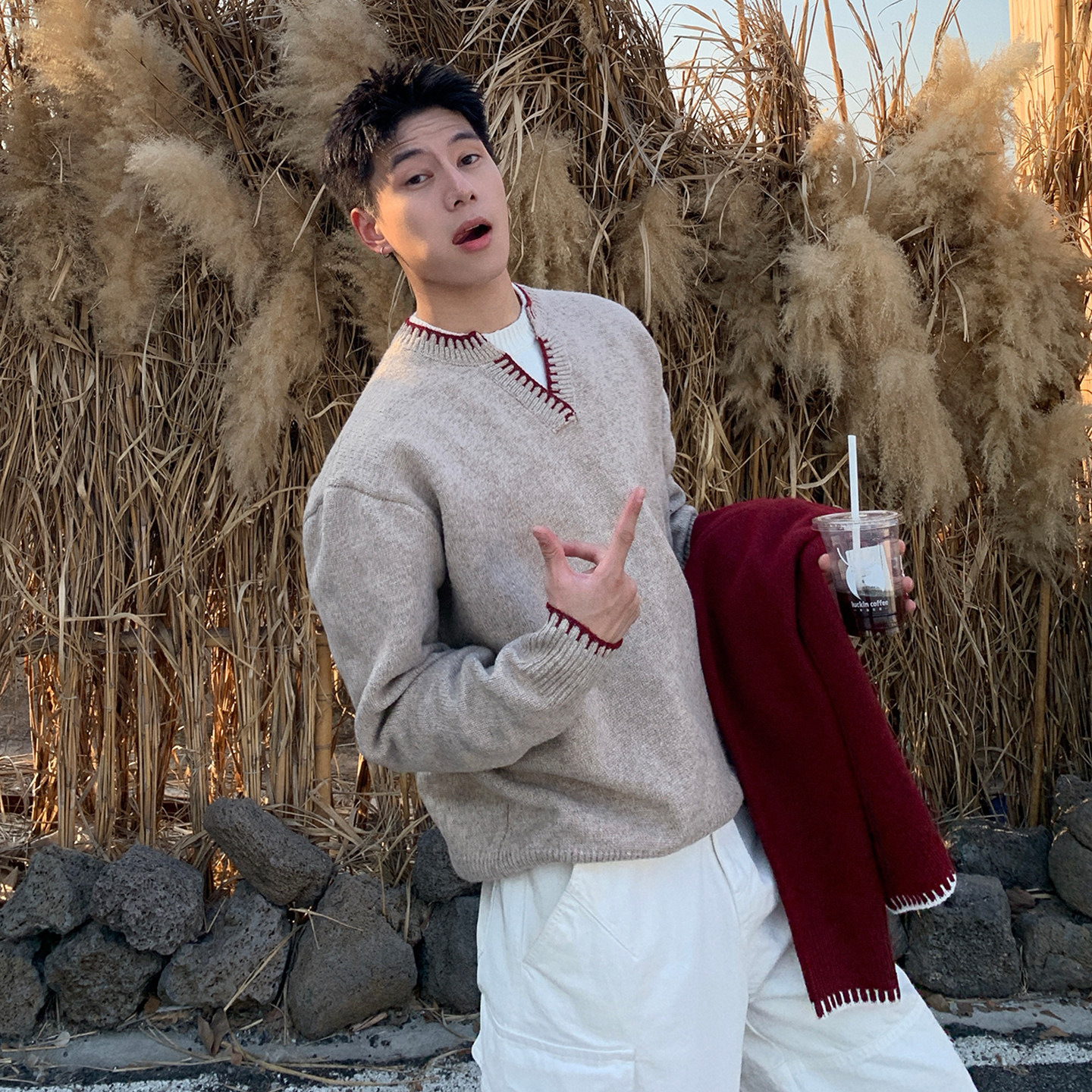 Casual two-piece cable knit sweater for men, autumn and winter fashion, double-layer collar base layer sweater