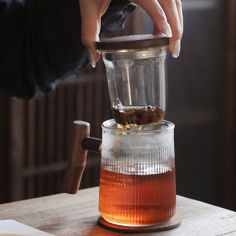 Mango de madera taza de té de tres piezas Oficina vidrio transparente martilla engrosada taza de té negro resistente al calor juego de té verde doméstico
