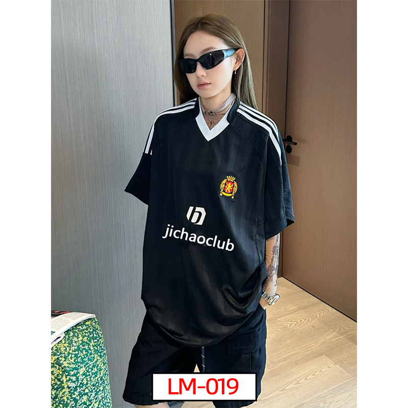 Impresión digital personalizada de una variedad de camisetas deportivas sueltas masculinas y femeninas, camisetas de fútbol de manga corta personalizadas