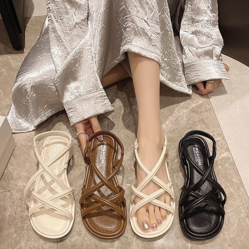 Trendy Flat Sandals for Women, Summer 2026 New Fairy Style, Suitable for Dresses, Single Strap Retro Beach Roman Sandals