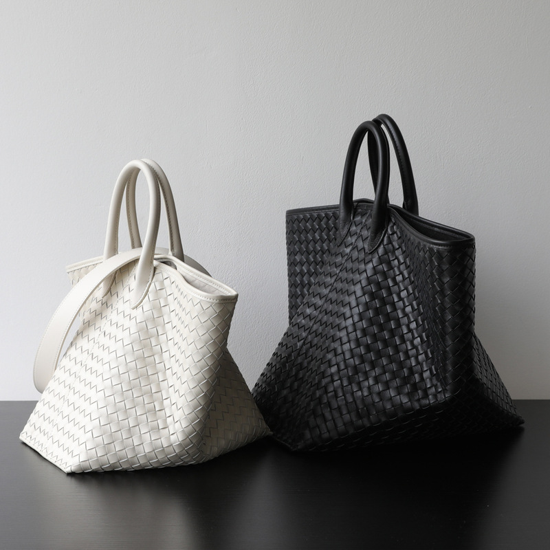 Light Luxury Style Sheepskin Woven Wing Bag Handbag Single Shoulder Large Capacity Genuine Leather Tote Bag for Women