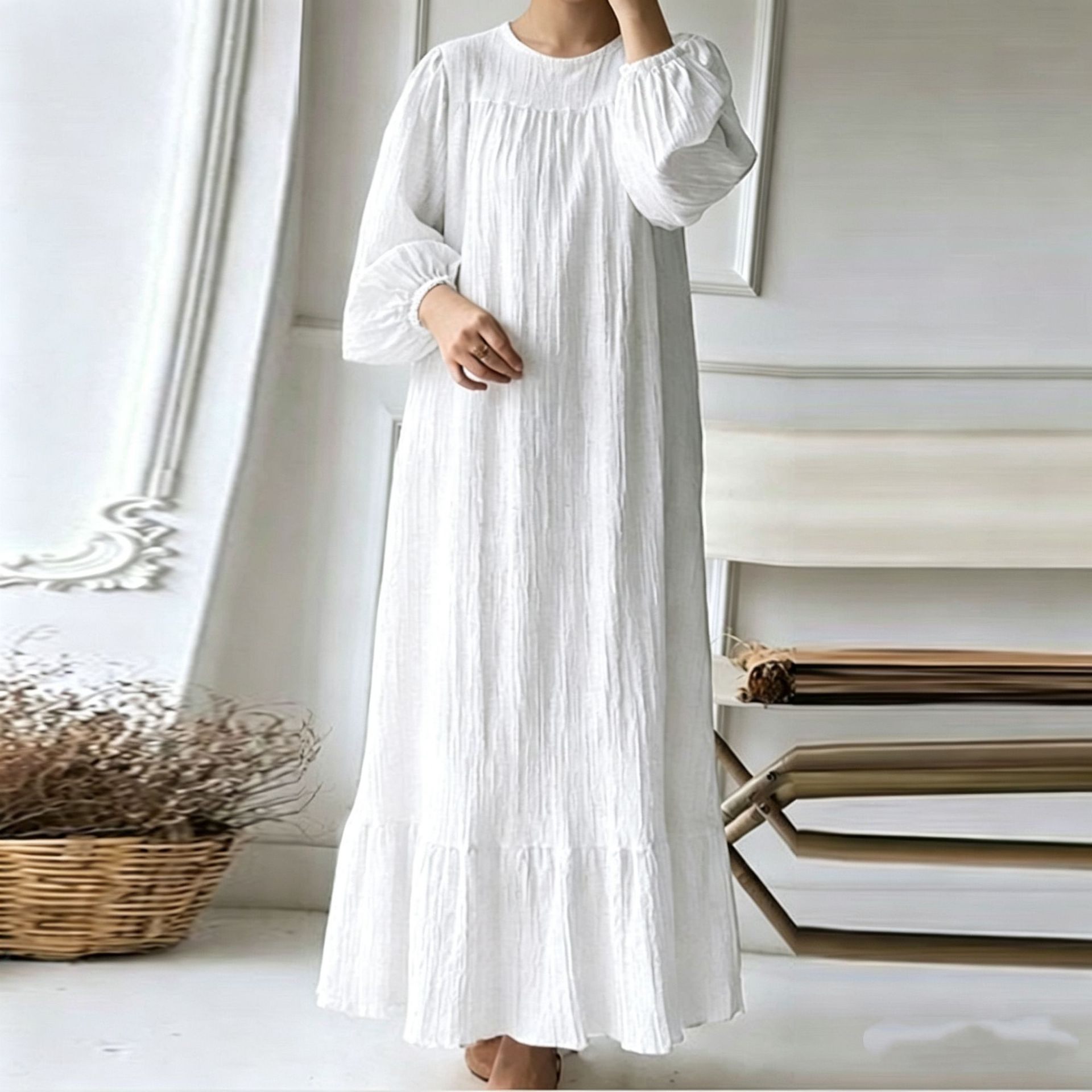 Fashionable retro long-sleeve