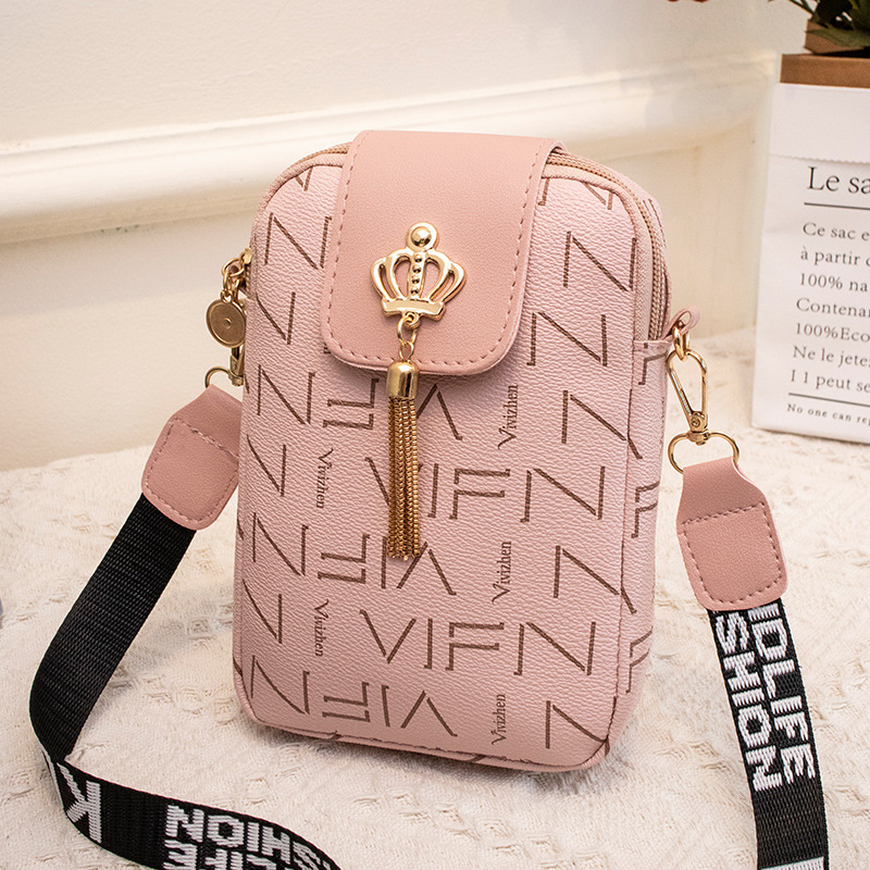 2023 bolsas de moda moda damas de moda casual bordilla decoración letras correa de hombro impresión diagonal bolsas de teléfono móvil image 9