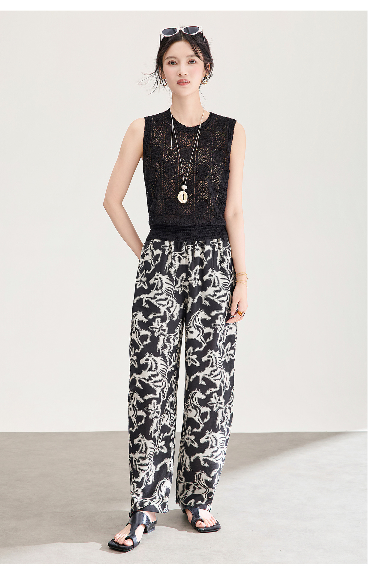 Quần culottes nữ ống rộng in họa tiết vintage, chất liệu cotton pha lanh mềm mại — màu đen chi tiết 10