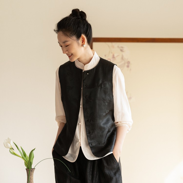 Muyiyou Original Heavyweight Jacquard Xiangyun Yarn Vest New Minimalist Black Zen-Style Chinese Cardigan with Plum Blossom Design