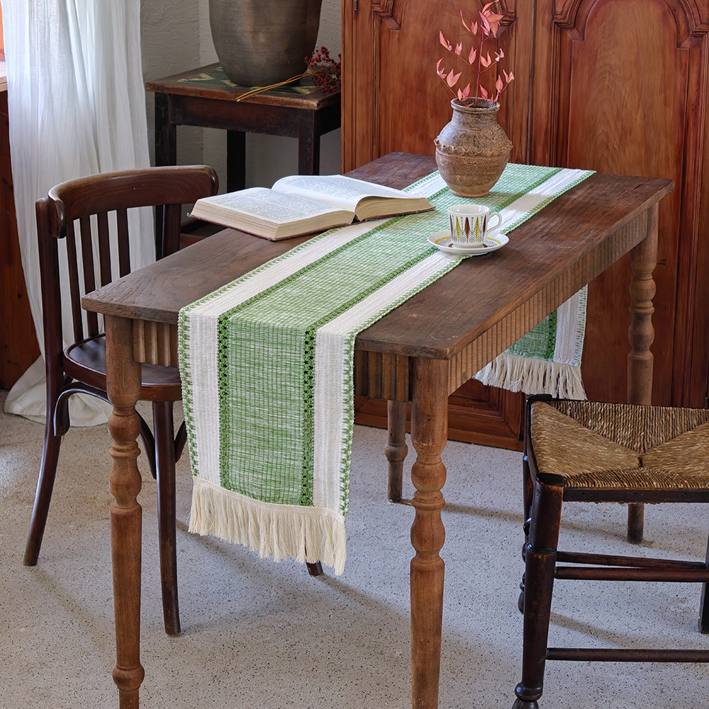 Bandera de mesa bohemia tela de algodón tejida de ganchillo hueco fresa toallas de mesa mesa de té mesa de comedor