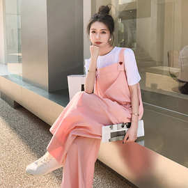 实拍2024粉色背带裤夏季女薄款网红炸街设计感阔腿裤奶系吊带裤潮