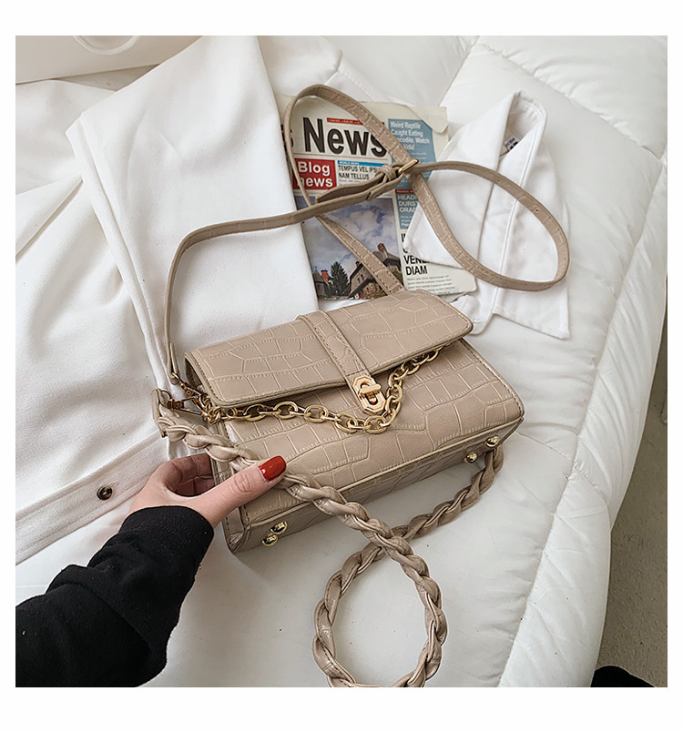 Fashion Chain Messenger Shoulder Square Bag Wholesale display picture 4