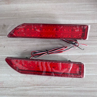 09-15 Genesis Big Surrounded - a-pair-of-rear-lights-for-the-rear-bumper-can-be-wired-for-illumination