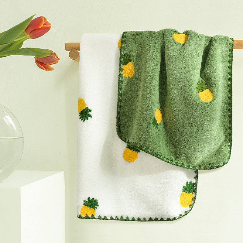 Towels Are More Absorbent Than Cotton and Do Not Shed Easily, Suitable for Women's Home Use for Washing Face and Bathing, Coral Fleece Hair Drying Towel, Soft, Enlarged, and Thickened