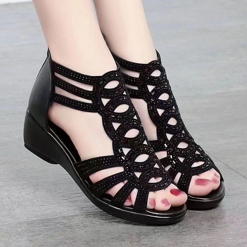 Sandalias romanas para mujer, estilo nuevo de verano 2026, sandalias de tacón de cuña con punta abierta y suela blanda, zapatos de moda para mamá, sandalias de exterior para mujer image 7