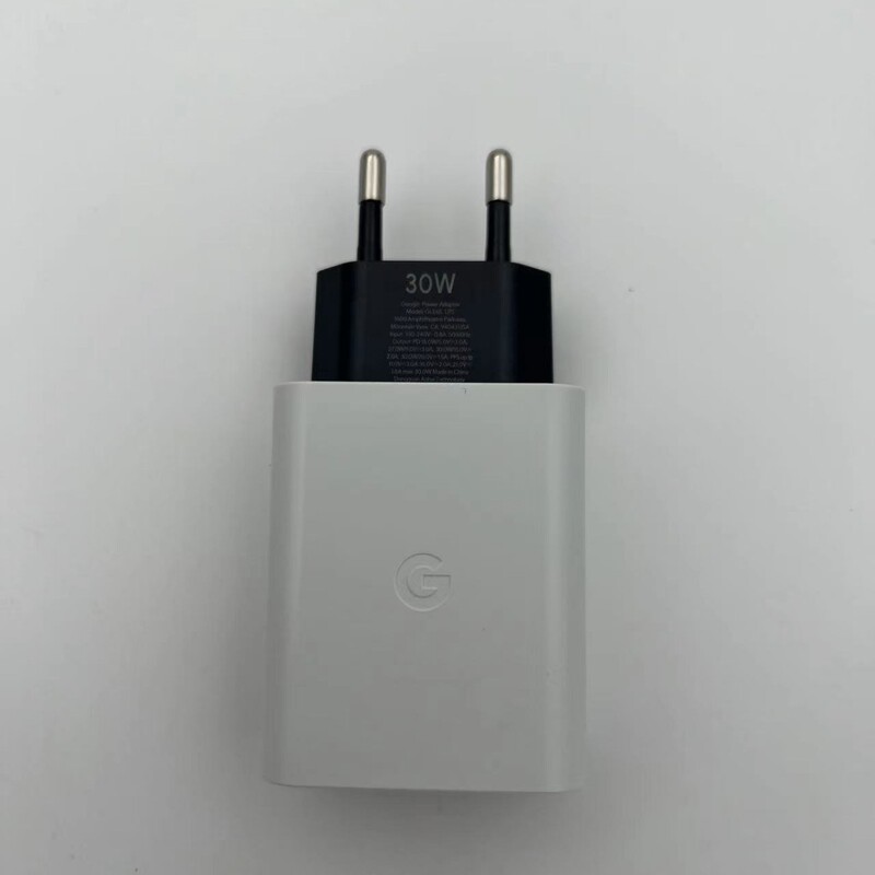 30W British Standard Fast Charging Head Battery Is Suitable for Google7 Mobile Phone Charging Head Pixel6 Standard Google Charger