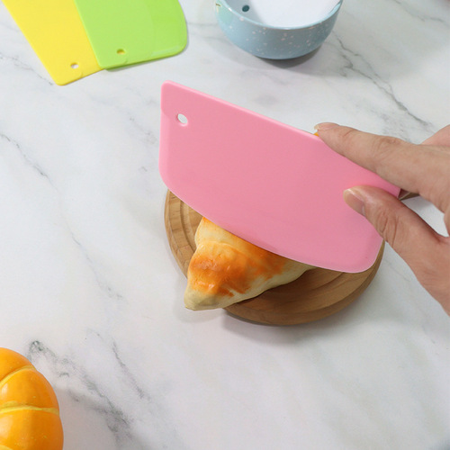Cake scraper plastic baking scraper dough rice roll scraper trapezoid household baking tools kitchenware wholesale