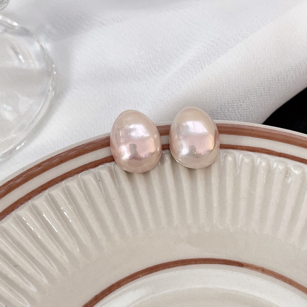 1 Pair Retro Geometric Imitation Pearl Polishing Women's Ear Studs display picture 6