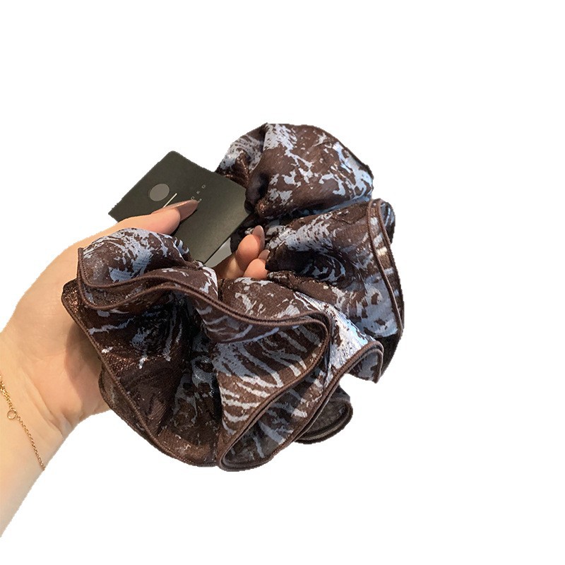 Kórejská retro gumička do vlasov scrunchie s modrým gradientom_voghion.com