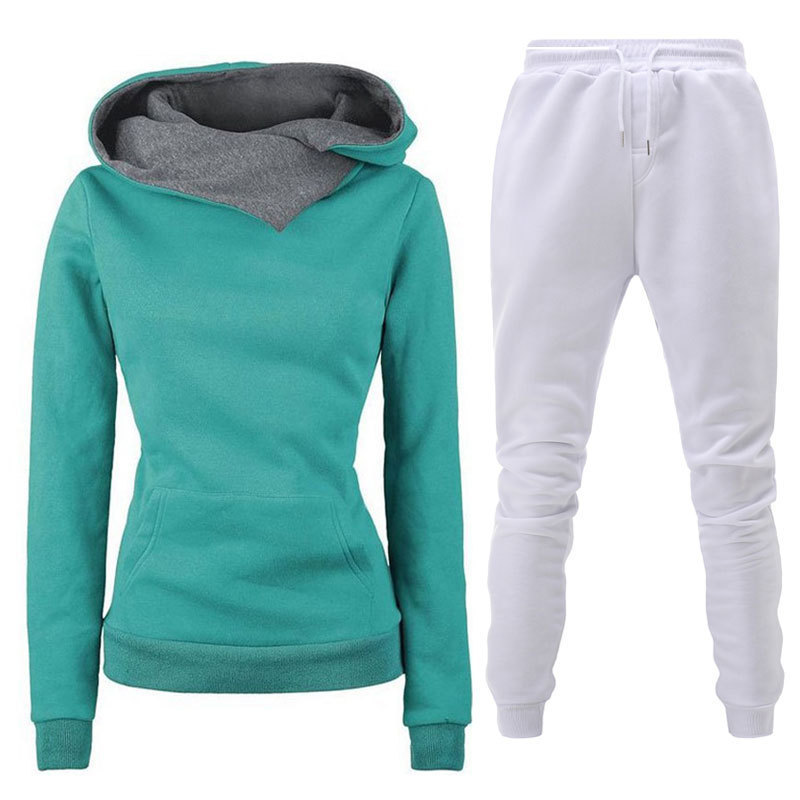 En stock 23 Otoño e Invierno Nuevo traje de ropa deportiva con Capucha forrada de lana para mujer bolso cálido suéter pantalones ropa de mujer al por mayor