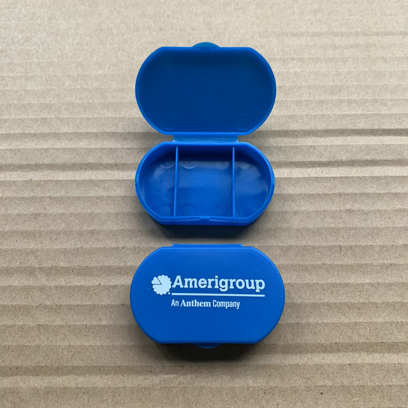 实色蓝色椭圆形三格医药盒 一天三次塑料药盒 1天3格药盒