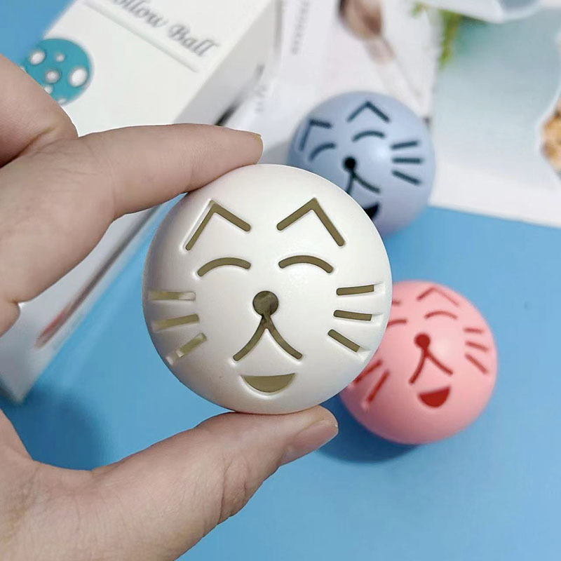 Nuevo gato bolas de juguete bolas de campana de cara de gato bolas de flash bolas de menta para gatos juego de juguetes de plástico