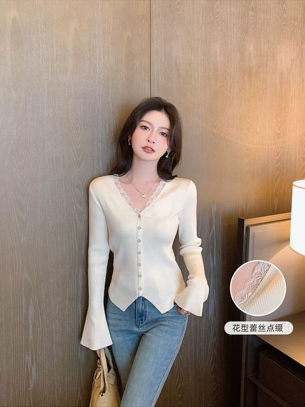 绝美别致上衣温柔独特蕾丝拼接针织衫女秋冬薄款修身v领打底衫女|undefined