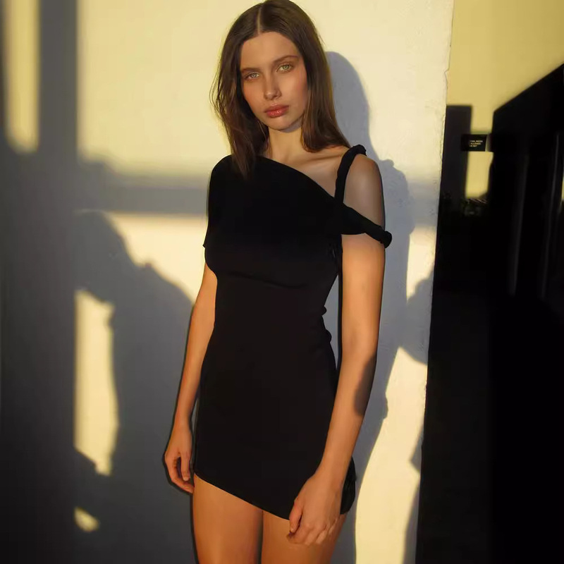 Tmbp-1030 European and American Style Patchwork Twist Tie Single-Sleeve Slim Sexy Bodycon Short Dress with Tie