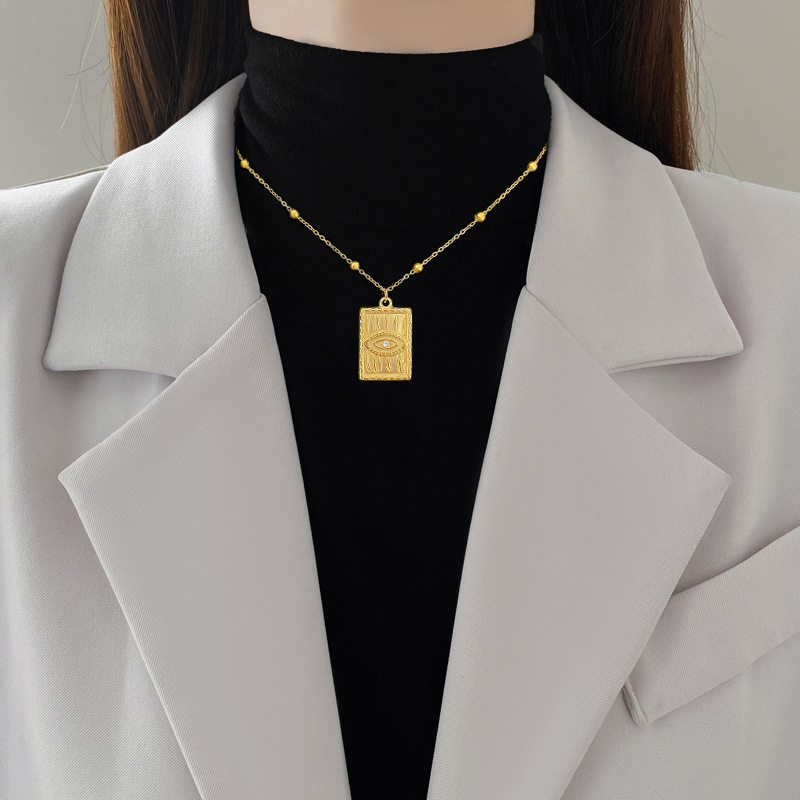 Minimalist Devil's Eye Necklace In Real Gold For Women_voghion.com
