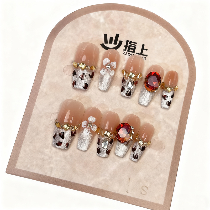 Amor negro rubí con diamantes hechos a mano puro otoño y invierno vestir con estampado de leopardo, ojo de gato, manicure de lujo ligero