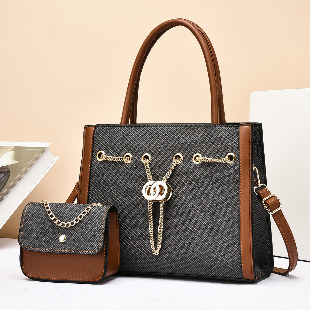 520 Regalo de San Valentín Cadena de cumpleaños Bolso Tote Bolso de viajero femenino 2025 Nuevo bolso de hombro de gran capacidad