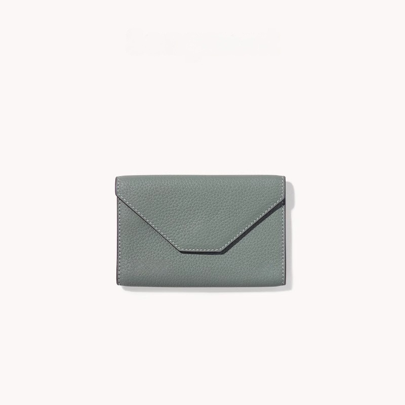 Hay un tubo giratorio de pino, piedra, semillas de Bodhi, calabaza, taza de alivio de preocupaciones