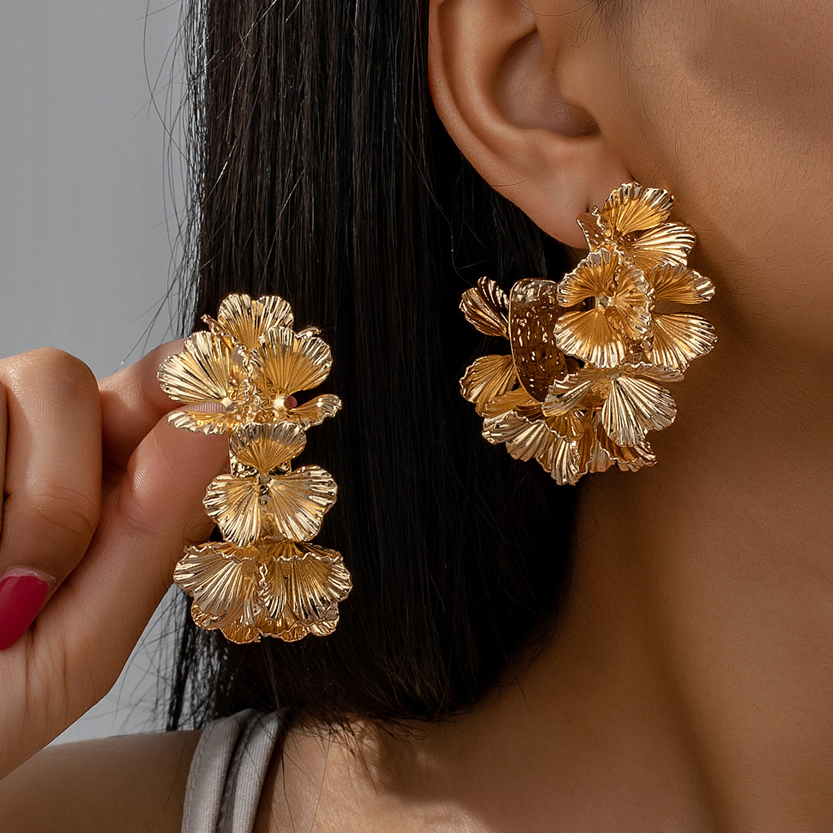 Europa y los Estados Unidos nuevos aretes exagerados de comercio exterior personalidad de aleación gran aretes de cestas de flores aretes de flores en forma de C dulce de alto nivel