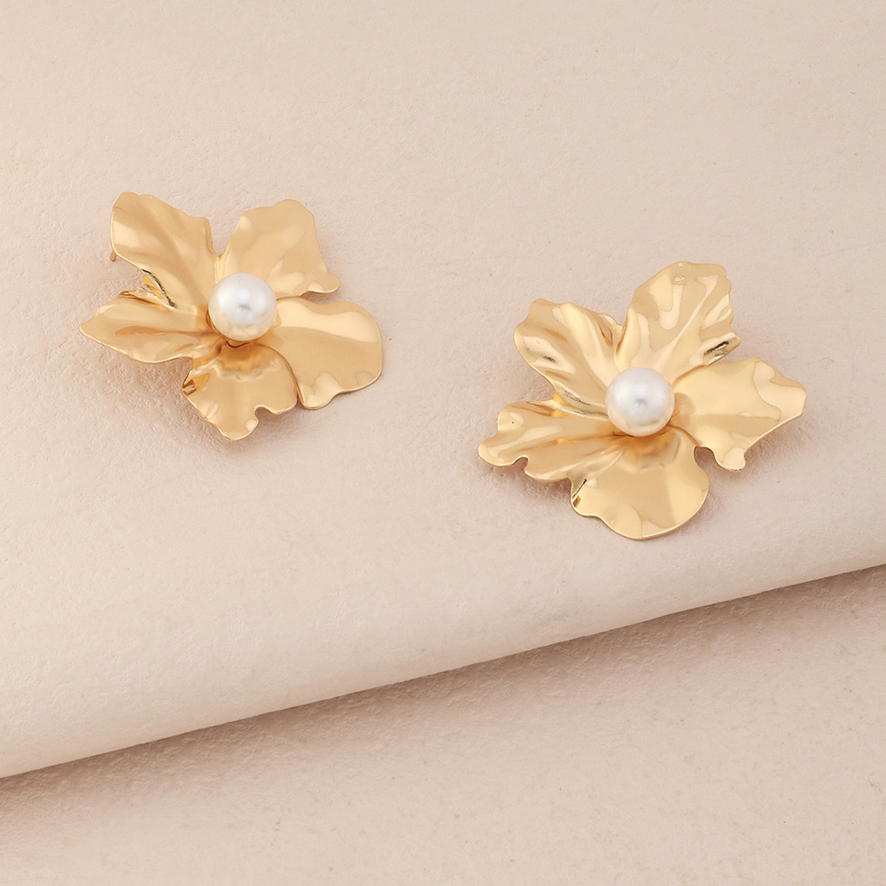 Earrings Classification Metal Material Flower Plating Metal No Inlaid Stud Earrings