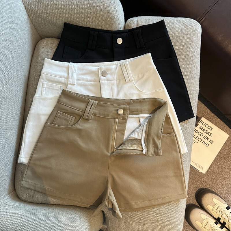Khaki Wide-Leg Shorts for Women, Spring/Summer 2026 New High-Waisted Slimming Casual Versatile A-Line Trendy Shorts for Outerwear Khaki Wide-Leg Shorts for Women, Spring/Summer 2026 New High-Waisted Slimming Casual Versatile A-Line Trendy Shorts for Outerwear