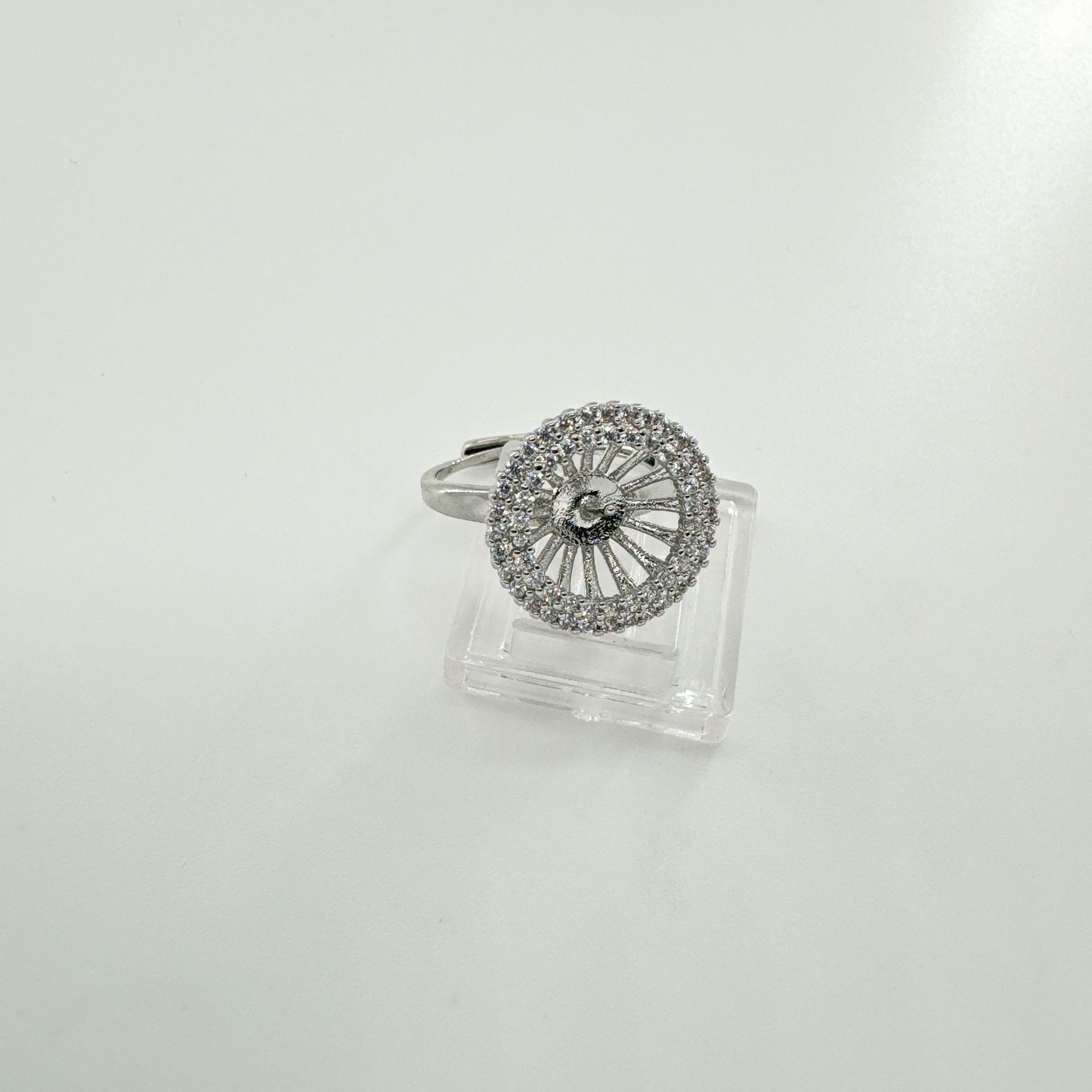 Accesorios de bricolaje estilo de girasol de moda exquisita s925 aguja de plata accesorios de perlas accesorios de soporte vacío hechos a mano accesorios accesorios