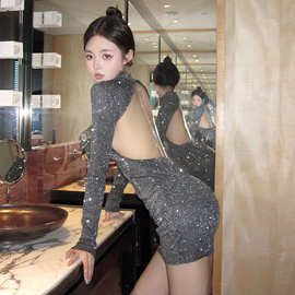 高级感半高领美背细闪宴会礼服裙心机性感修身显瘦大露背连衣裙女