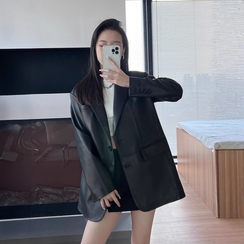Autumn and Winter New C Family Leather Women's Suit Collar Lambskin Profile Slimming Short Leather Jacket Casual Outer Autumn and Winter New C Family Leather Women's Suit Collar Lambskin Profile Slimming Short Leather Jacket Casual Outer