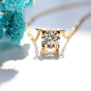 Lab-Grown Diamond 18K Gold Bull Head Style Clavicle Necklace 30 Points 50 Points Single Diamond Artificial Pendant Fashion