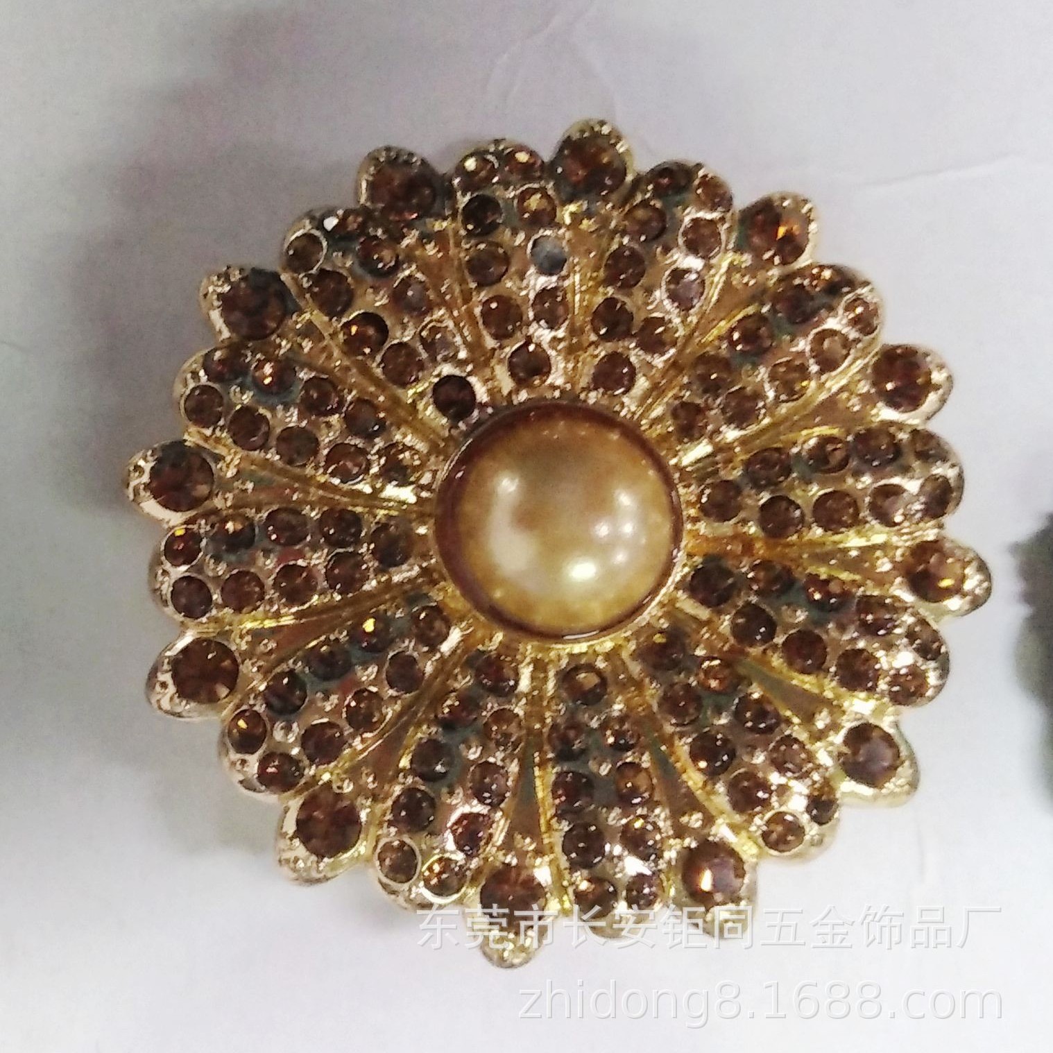 供应锌合金钮扣  镶水钻钮扣   毛衣大衣钮扣金属扣纽扣